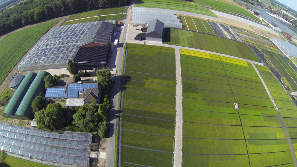 Bau der ersten Photovoltaikanlage von Tina & Stefan Helders